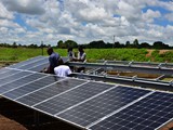 Mounting the solar panels on the tray